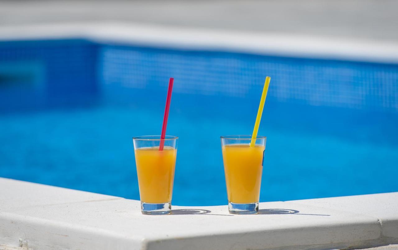 Apartments Villa "Aurea" With Pool Крк Екстер'єр фото